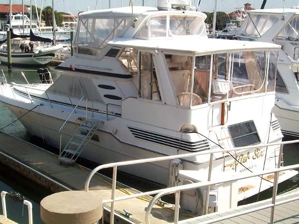 Slide: The Image of Sea Ray 440 Aft Cabin 1989 - 1