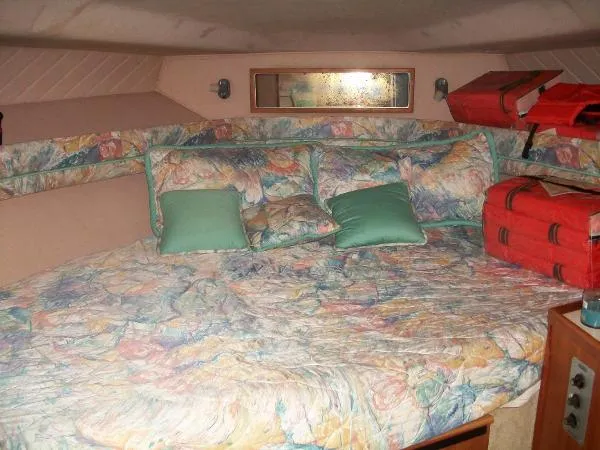 Slide: The Image of Sea Ray 440 Aft Cabin 1989 - 11