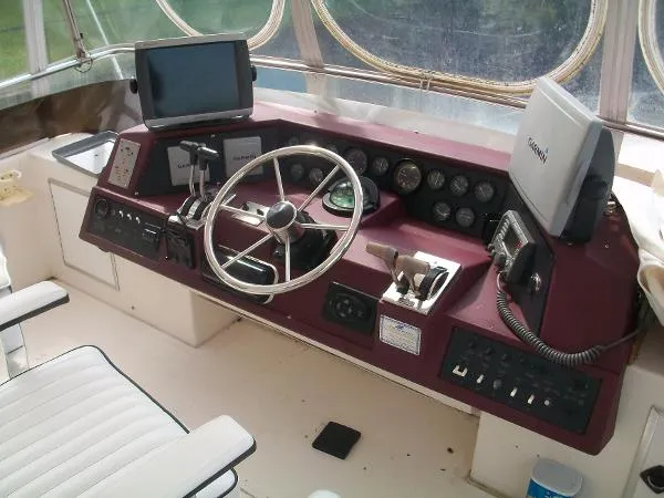Slide: The Image of Sea Ray 440 Aft Cabin 1989 - 4