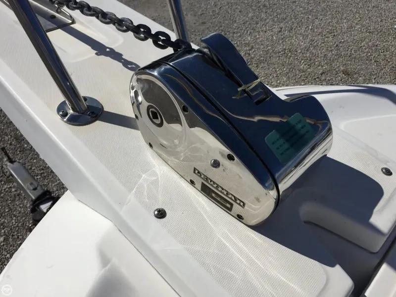 Slide: The Image of Boston Whaler 21 Conquest 1999 - 4