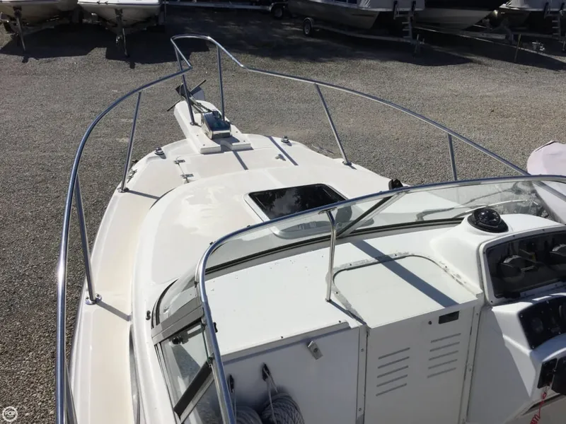 Slide: The Image of Boston Whaler 21 Conquest 1999 - 5