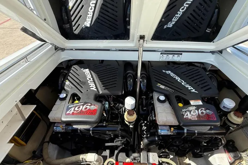 Slide: The Image of 2007 Formula 353 FASTech boat with twin MerCruiser 496 MAG HO engines. - 14