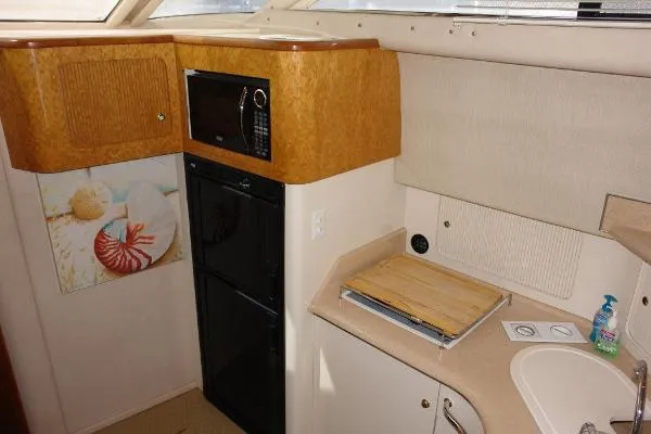 Slide: The Image of Sea Ray 400 Sedan Bridge 1997 - 8
