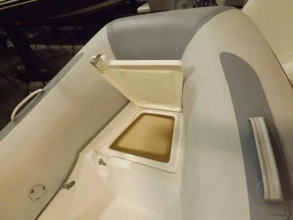Slide: The Image of Zodiac RIB Cadet 340 2012 - 4