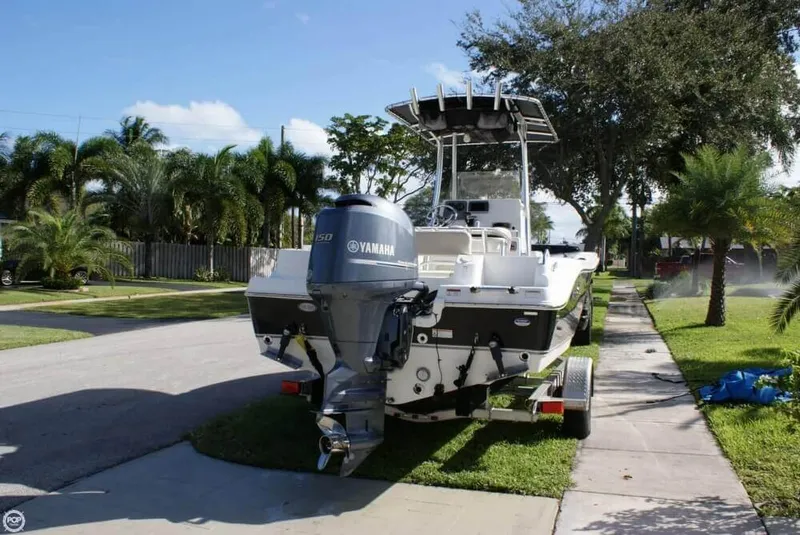 Slide: The Image of NauticStar 2000XS 2012 - 11