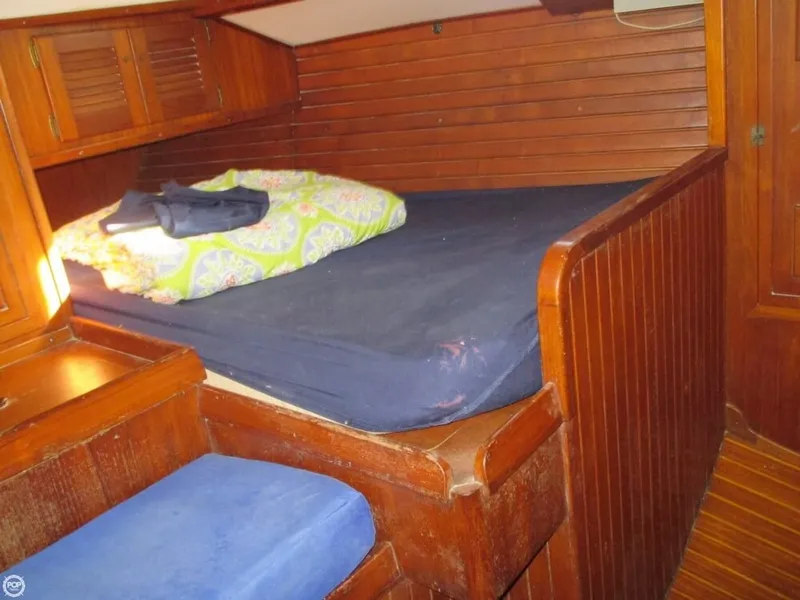 Slide: The Image of VHV Marine Durban 43 Ketch 1983 - 10