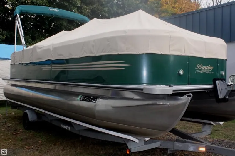 Slide: The Image of Bentley Pontoons 240 Cruise Encore SE 2012 - 11