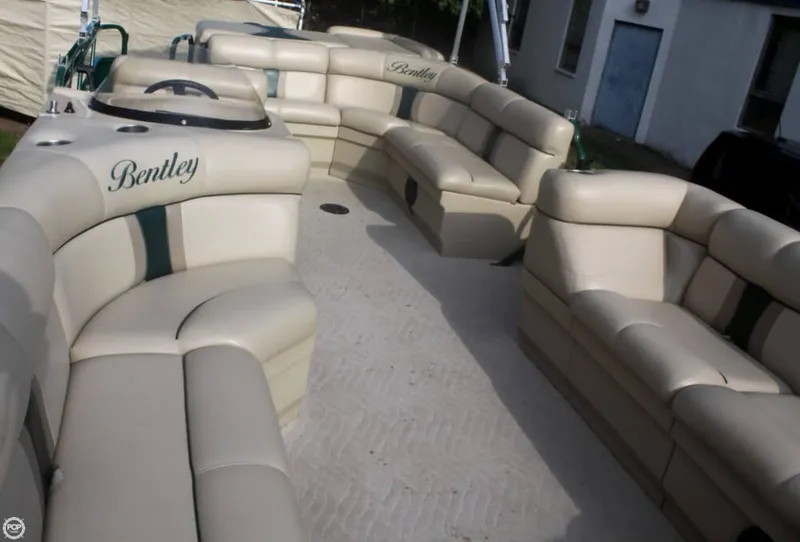 Slide: The Image of Bentley Pontoons 240 Cruise Encore SE 2012 - 7
