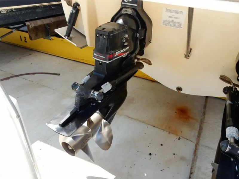 Slide: The Image of Chaparral 270 Signature 2003 - 3