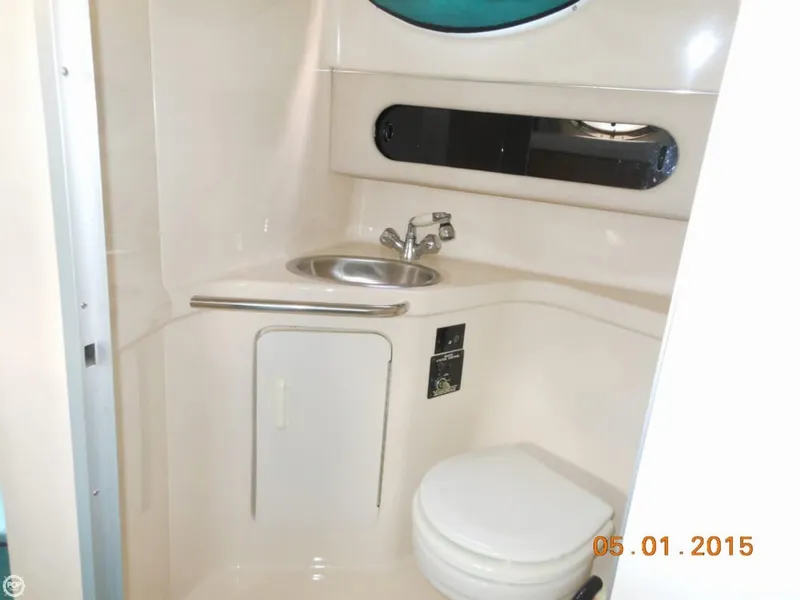 Slide: The Image of Sea Ray 290 Sundancer 1994 - 4