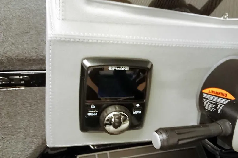 Slide: The Image of Control panel of 2026 Ranger 620xFS Pro boat with warning label. - 28