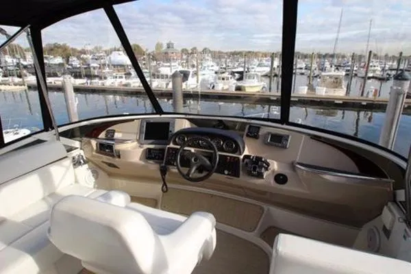 Slide: The Image of Carver Yachts 39 Motor Yacht 2004 - 4