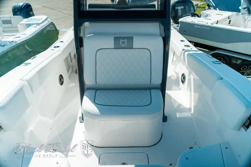 Slide: The Image of Sea Fox 248 Commander 2025 - 11