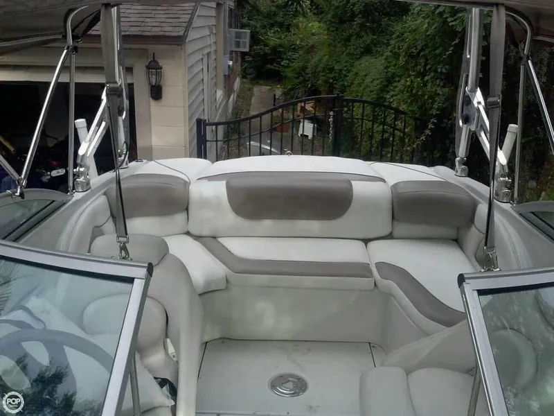 Slide: The Image of Crownline Boats 216 LS 2005 - 3