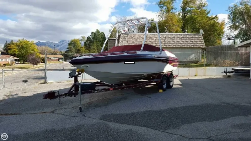 Slide: The Image of Crownline Boats 225 BR 1999 - 10
