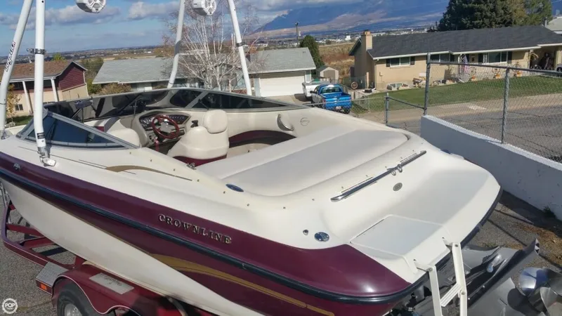 Slide: The Image of Crownline Boats 225 BR 1999 - 2