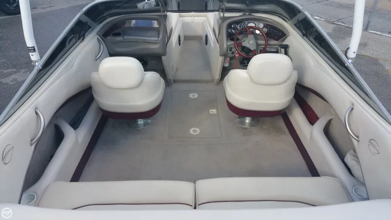 Slide: The Image of Crownline Boats 225 BR 1999 - 7