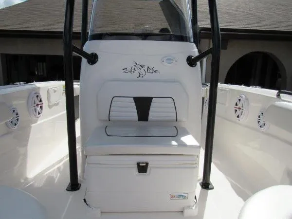 Slide: The Image of Wellcraft 232 Fisherman 2015 - 11