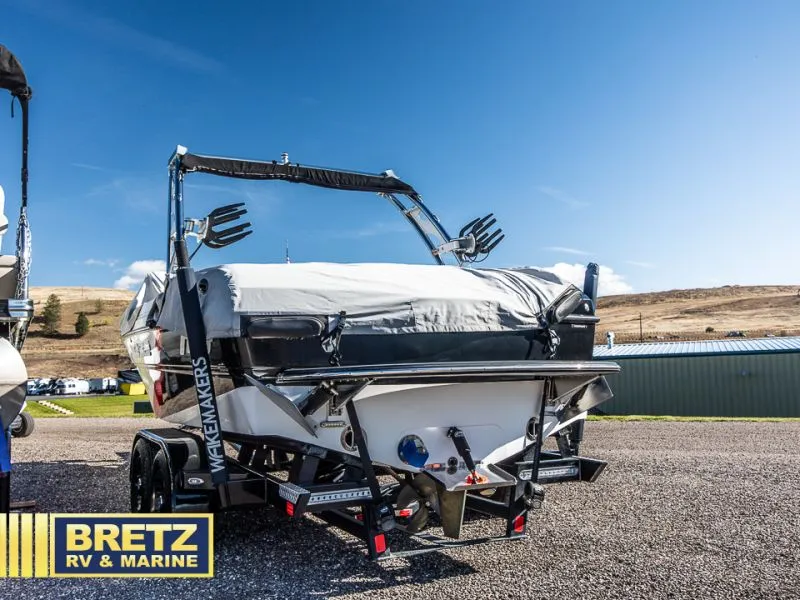 Slide: The Image of B52 21 2015 - 4