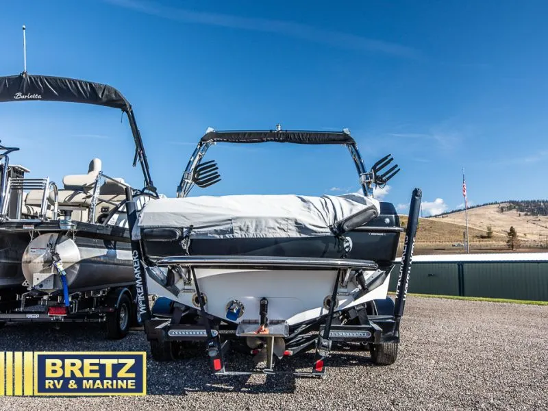 Slide: The Image of B52 21 2015 - 5