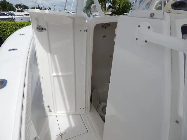 Slide: The Image of Jupiter 31 Center Console 2005 - 8