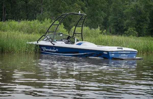 Slide: The Image of Sanger DXII BAREFOOTER 2003 - 0