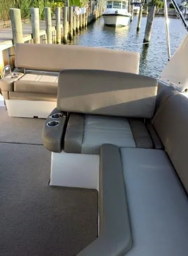 Slide: The Image of Regal 32 Express 2014 - 9
