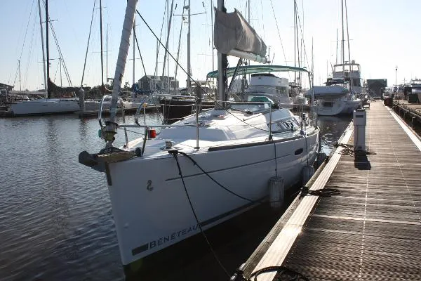 Slide: The Image of Beneteau Oceanis 31 2012 - 0
