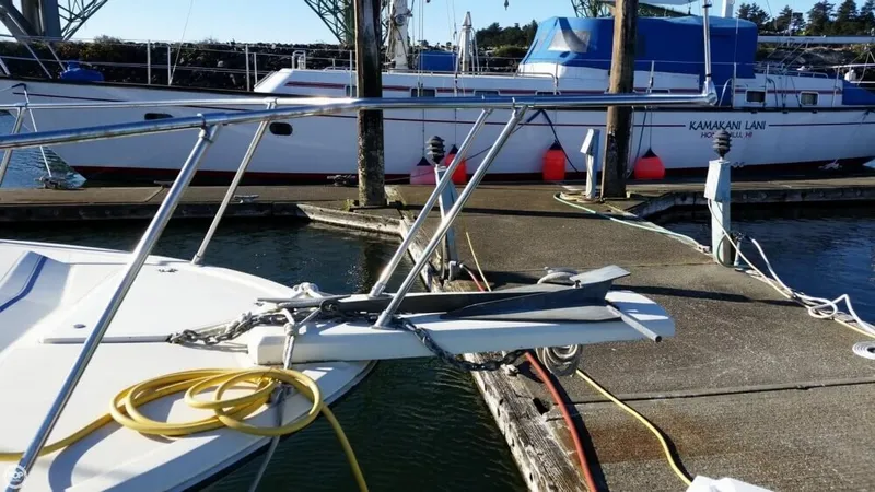 Slide: The Image of Bayliner 2850 Contessa Sedan Bridge 1982 - 8