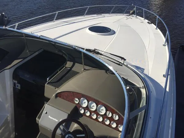 Slide: The Image of Regal 3350 Sport Cruiser 2008 - 10