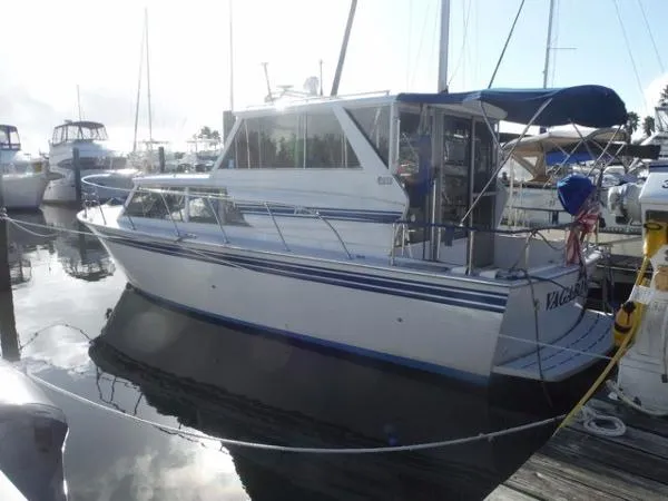 Slide: The Image of Marinette Enclosed Cabin Cruiser 1979 - 0