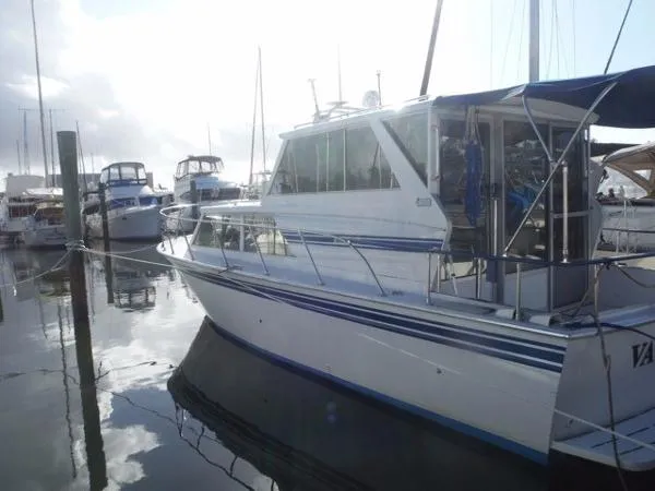 Slide: The Image of Marinette Enclosed Cabin Cruiser 1979 - 10