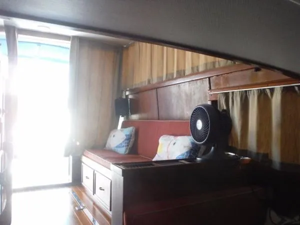 Slide: The Image of Marinette Enclosed Cabin Cruiser 1979 - 5