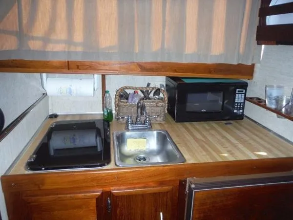 Slide: The Image of Marinette Enclosed Cabin Cruiser 1979 - 7