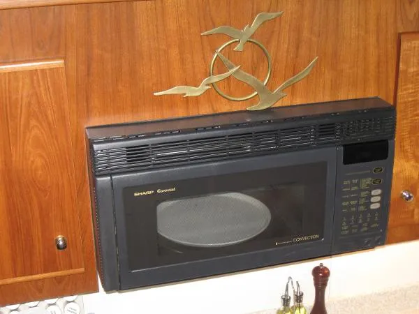 Slide: The Image of Carver Yachts 445 Aft Cabin 1999 - 11