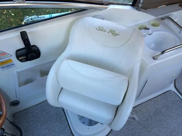 Slide: The Image of Sea Ray 260 Sundancer 1999 - 10