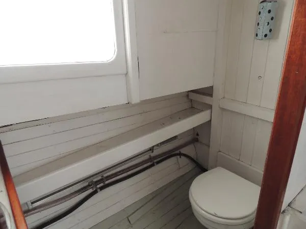 Slide: The Image of Frank Day Jr. Custom Downeast 32' 1991 - 4