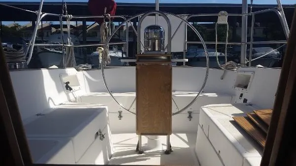Slide: The Image of Endeavour 35 Sloop 1983 - 3