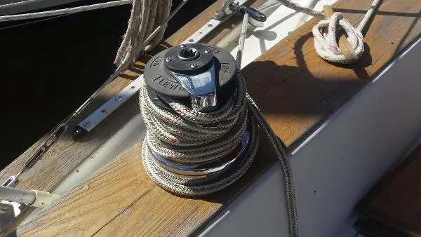 Slide: The Image of Endeavour 35 Sloop 1983 - 5