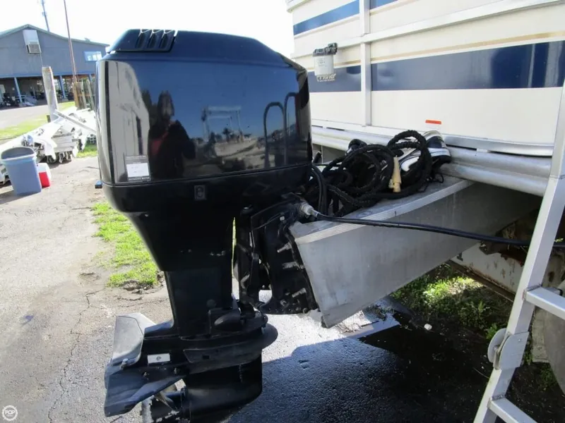 Slide: The Image of Fisher Liberty 240 2009 - 7