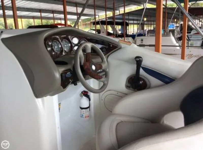 Slide: The Image of Crownline Boats 212 DB 2002 - 4