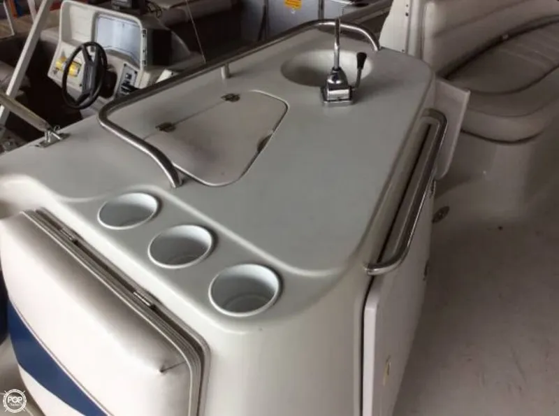 Slide: The Image of Crownline Boats 212 DB 2002 - 6