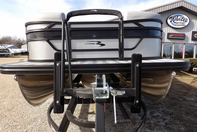 Slide: The Image of 2026 Bennington S 22 SSR pontoon boat at White's Marine Center. - 3