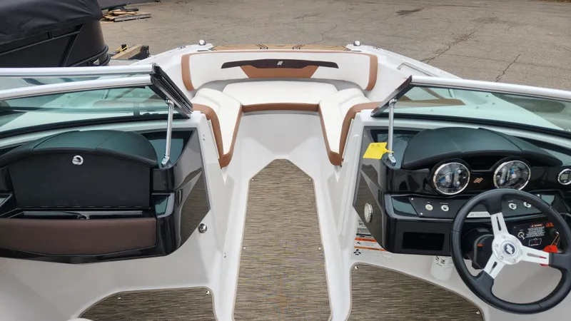 Slide: The Image of Four Winns HD200 2018 - 15