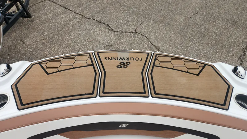 Slide: The Image of Four Winns HD200 2018 - 30