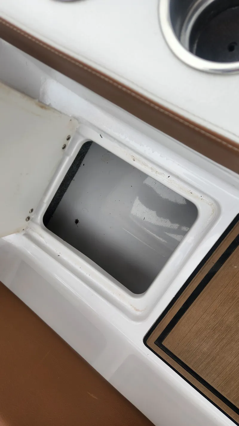 Slide: The Image of Four Winns HD200 2018 - 44