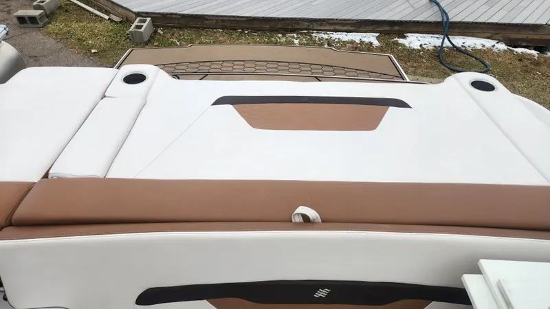 Slide: The Image of Four Winns HD200 2018 - 52