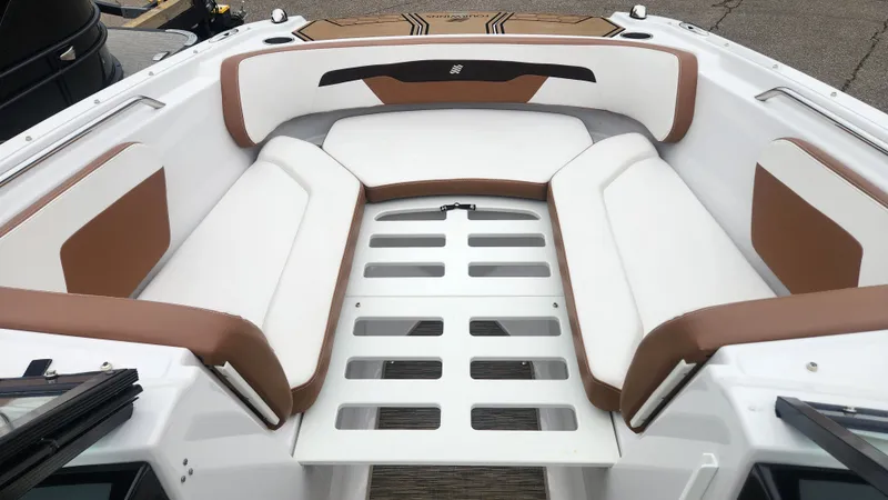 Slide: The Image of Four Winns HD200 2018 - 58