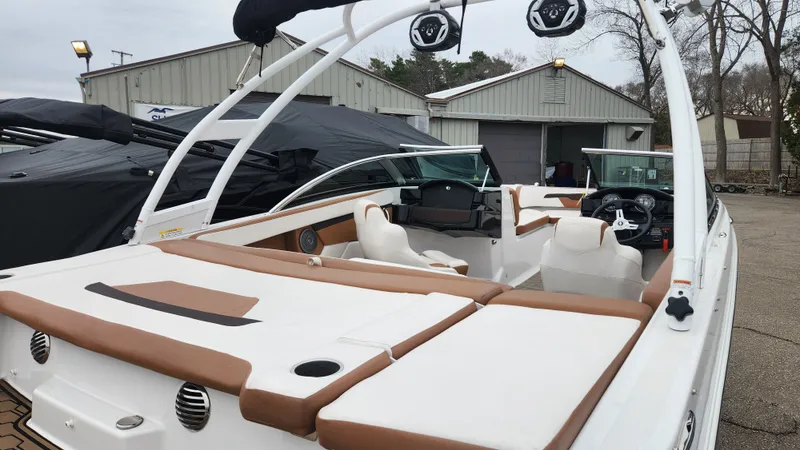 Slide: The Image of Four Winns HD200 2018 - 64