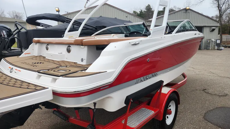 Slide: The Image of Four Winns HD200 2018 - 65